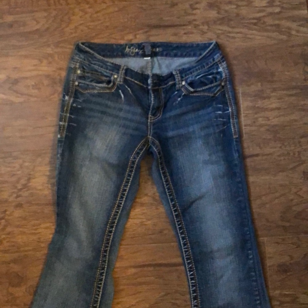 Ariya Jeans